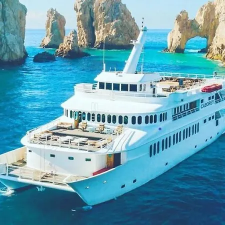Cabo Js Glamour (Adults Only)